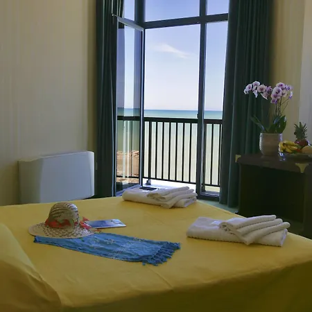 Mediterraneo 4*