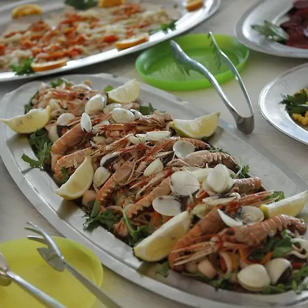 Hotel Club Esse Mediterraneo 4*