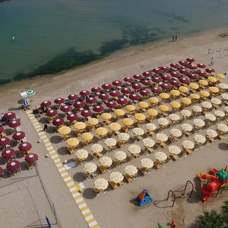 Hotel Club Esse Mediterraneo 4*