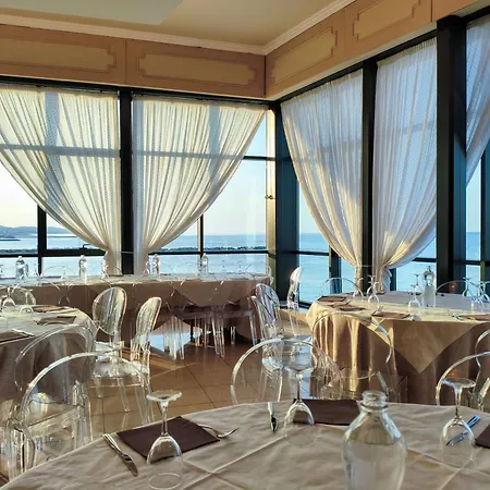 Mediterraneo Отель 4*