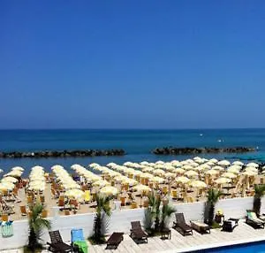 Mediterraneo מלון Montesilvano Marina