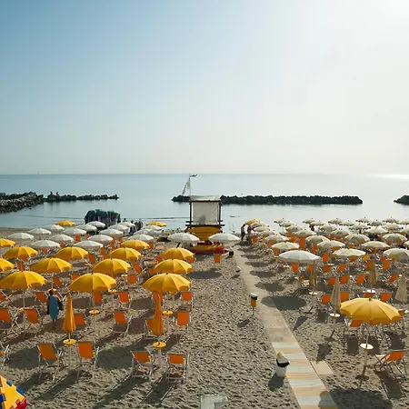 Mediterraneo 4*
