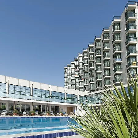 מלון Mediterraneo 4*